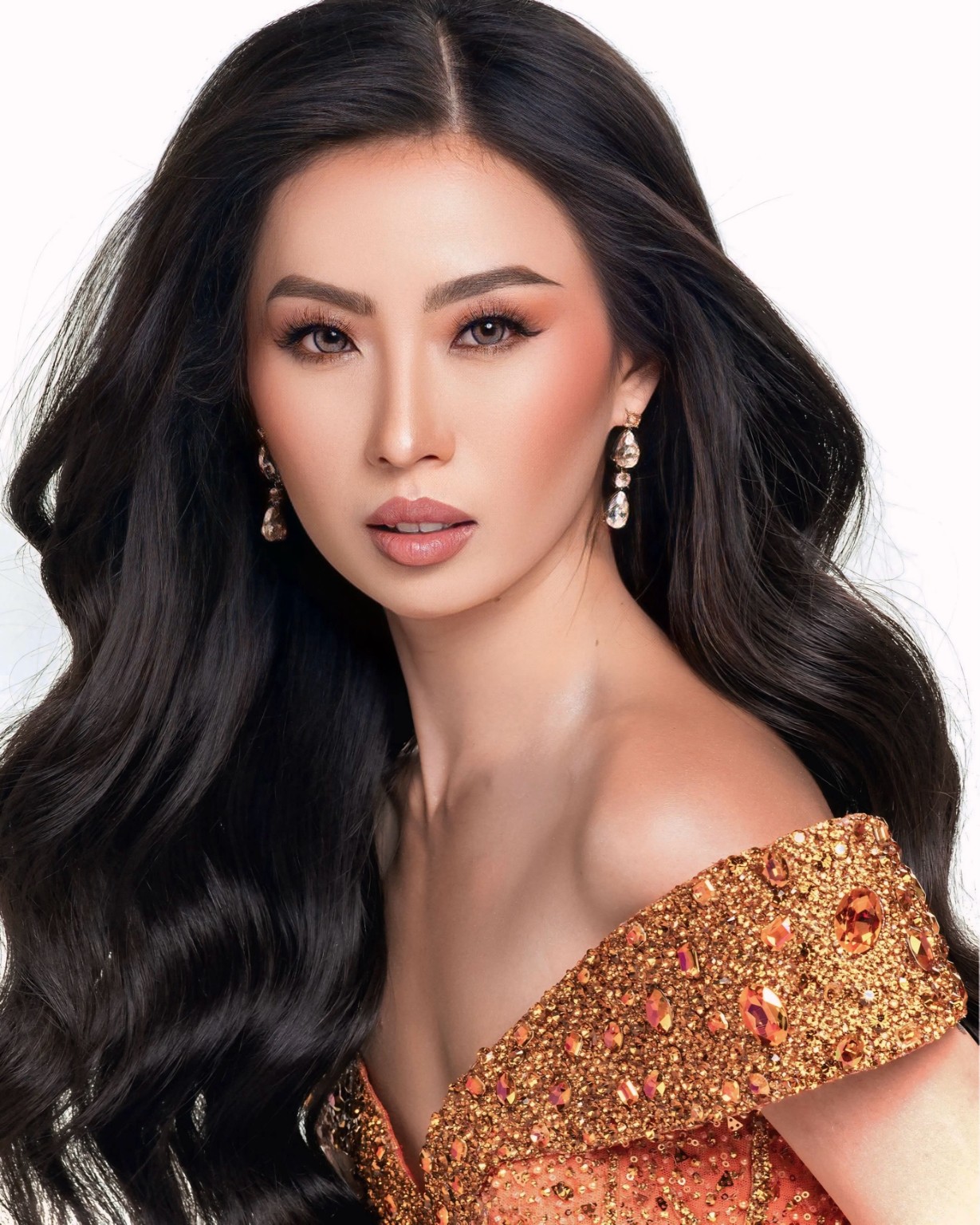 Scarlet Chua beauty portrait